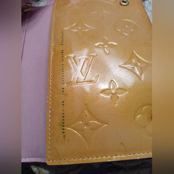 Sale ~ Louis Vuitton Vernis Walker Wallet Crossbody - 100% Authentic - Picture 5 of 9